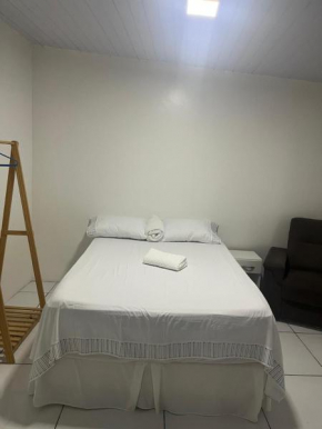 Apto suíte bem localizado